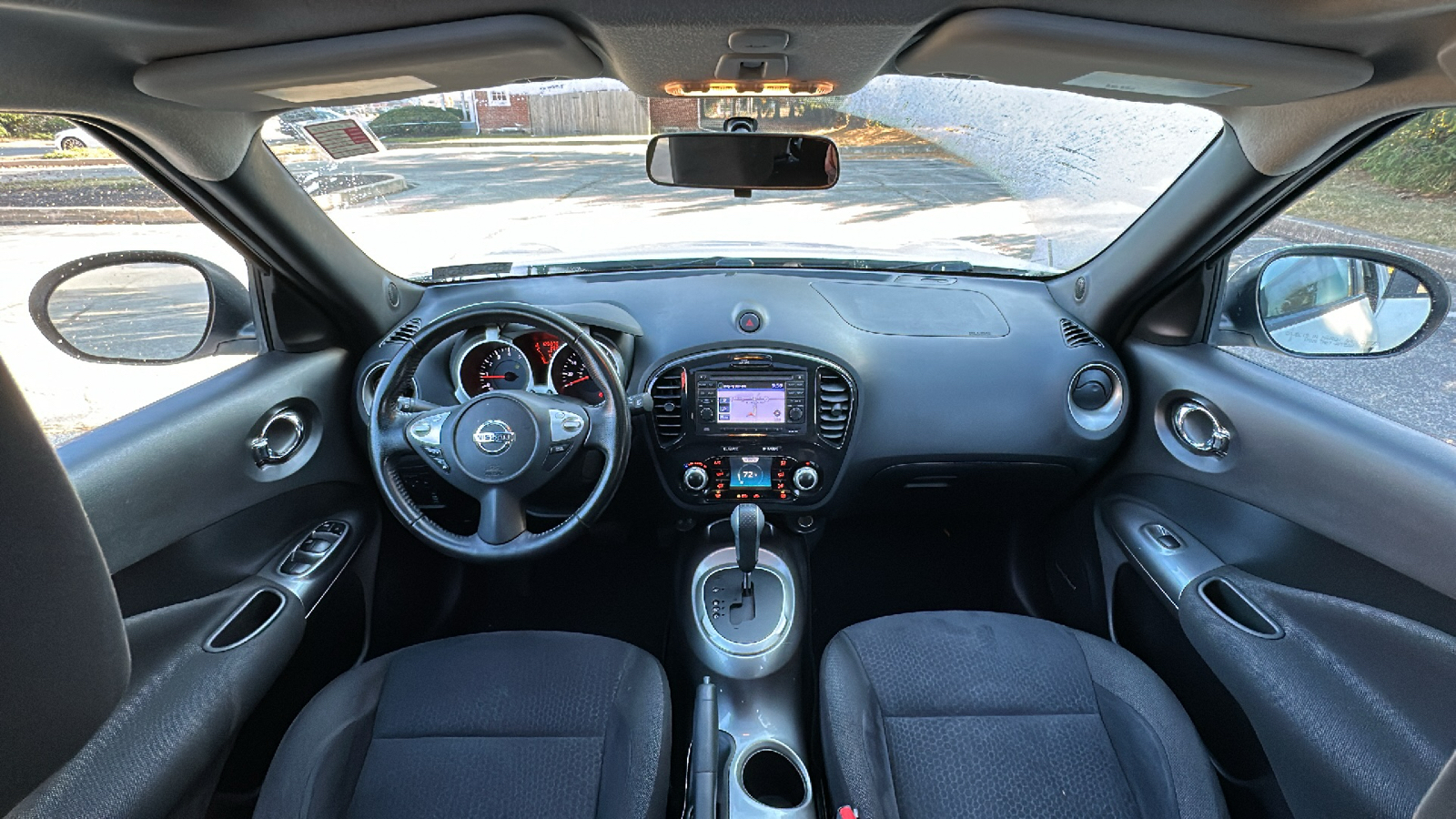 2013 Nissan JUKE SV 27