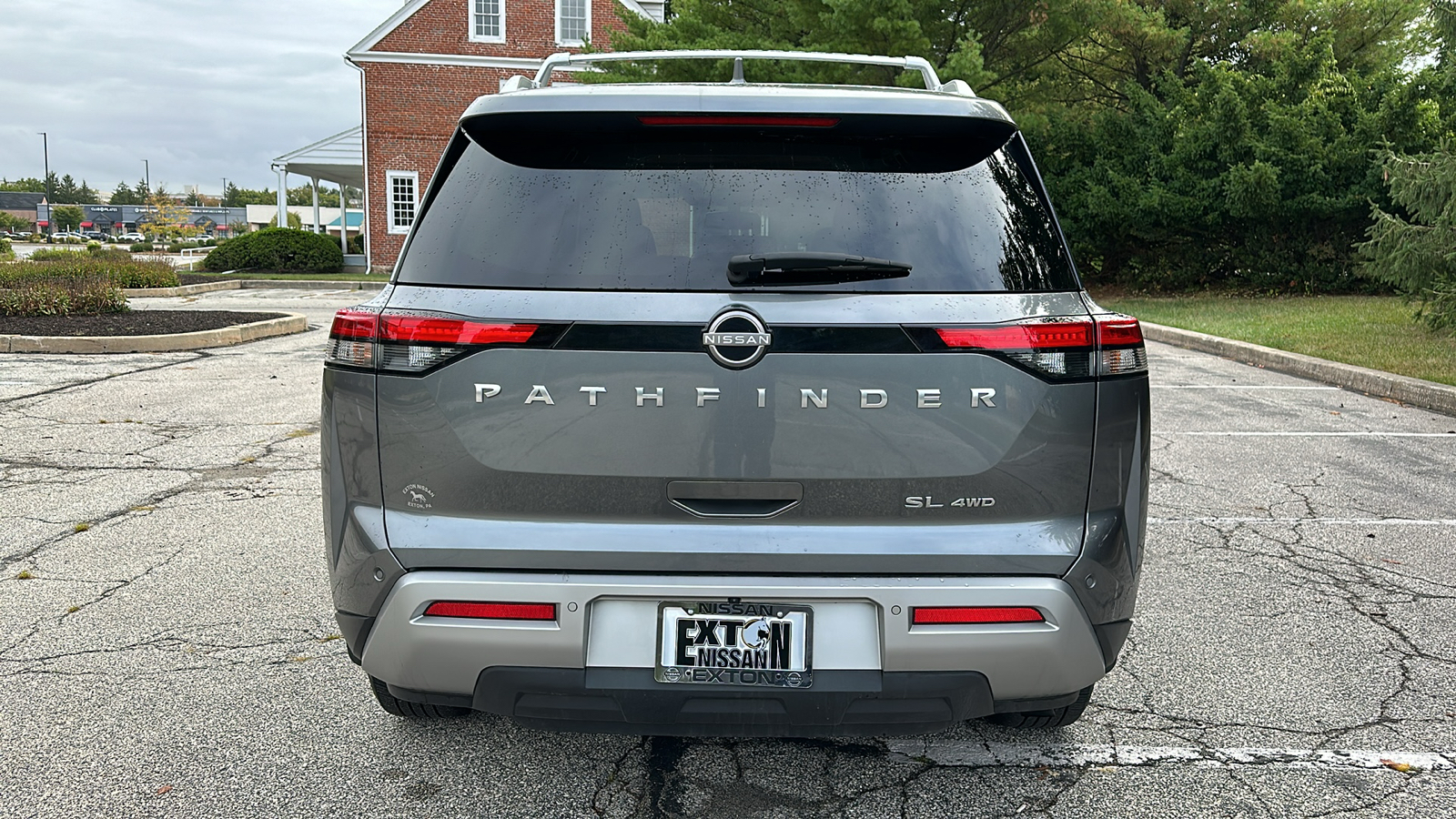 2022 Nissan Pathfinder SL 6