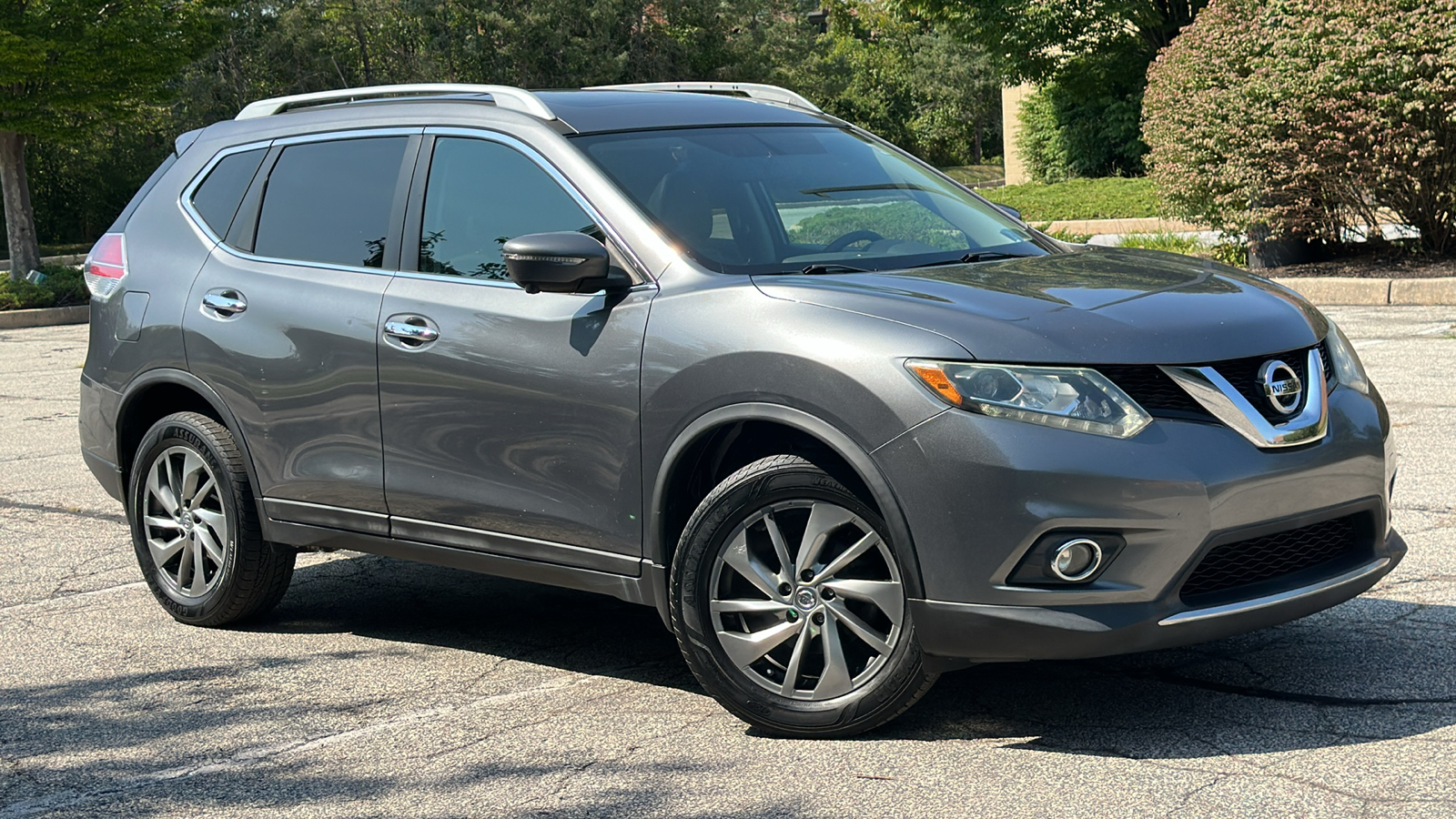 2015 Nissan Rogue SL 1