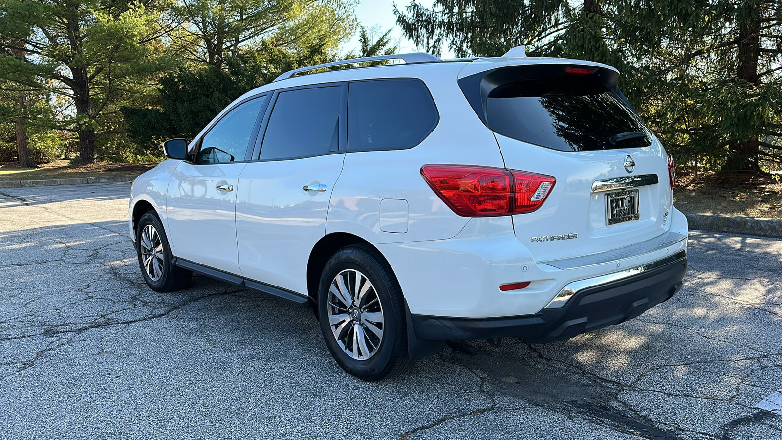 2020 Nissan Pathfinder S 7