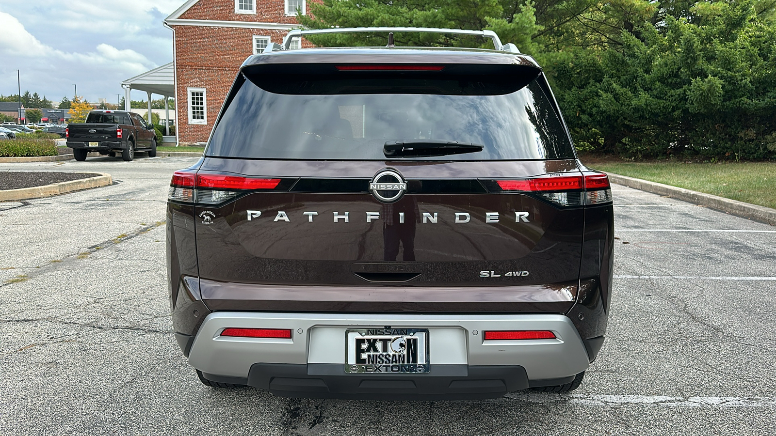 2022 Nissan Pathfinder SL 6