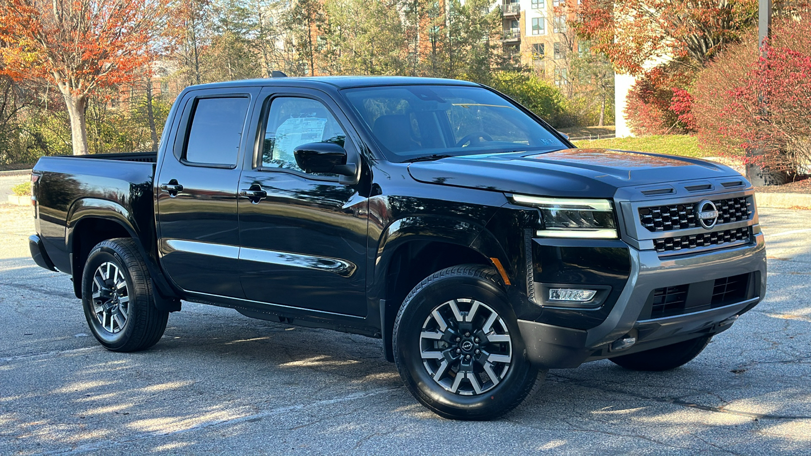 2025 Nissan Frontier SL 1