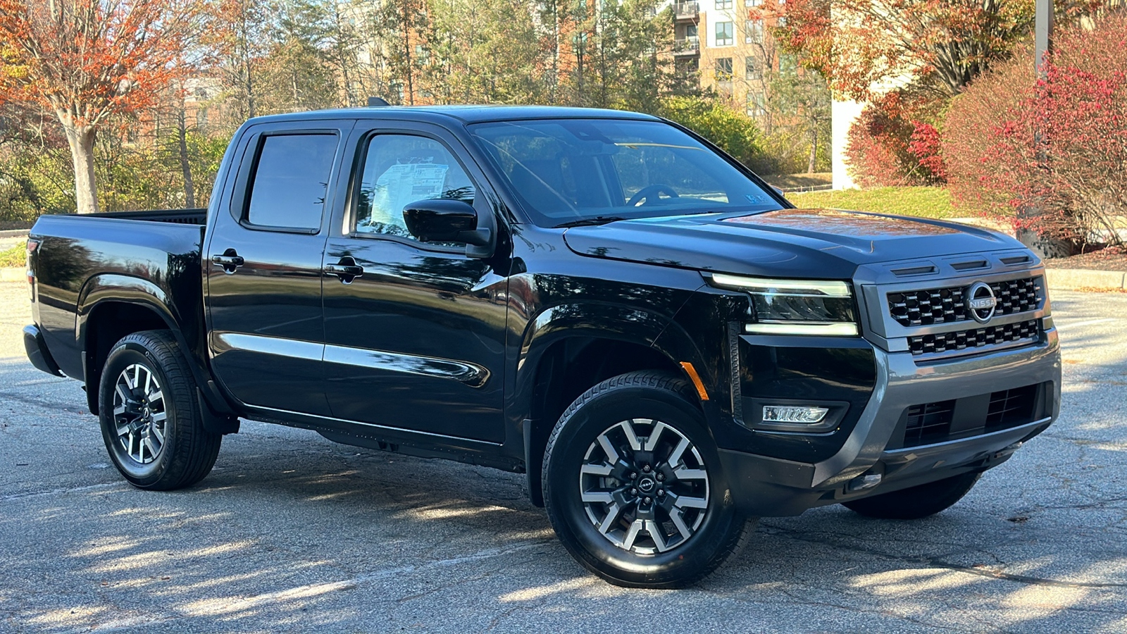 2025 Nissan Frontier SL 1