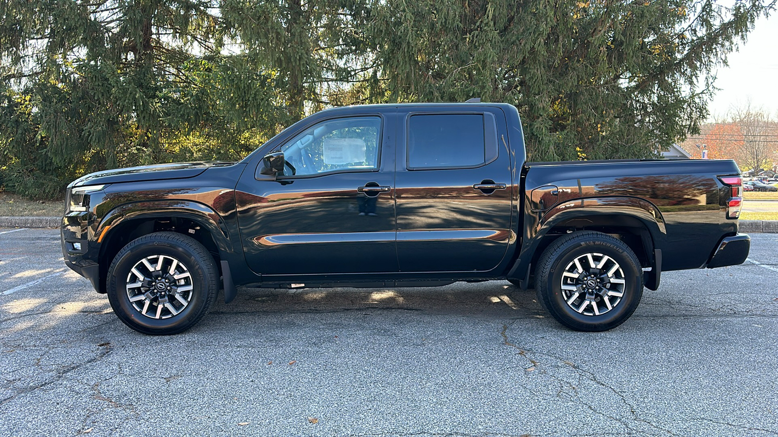 2025 Nissan Frontier SL 13