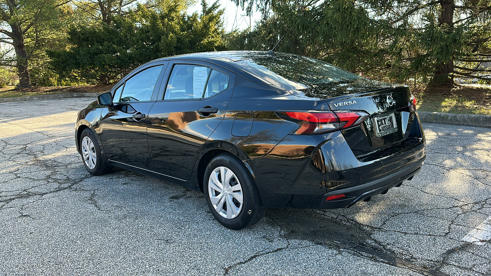 2022 Nissan Versa S 7