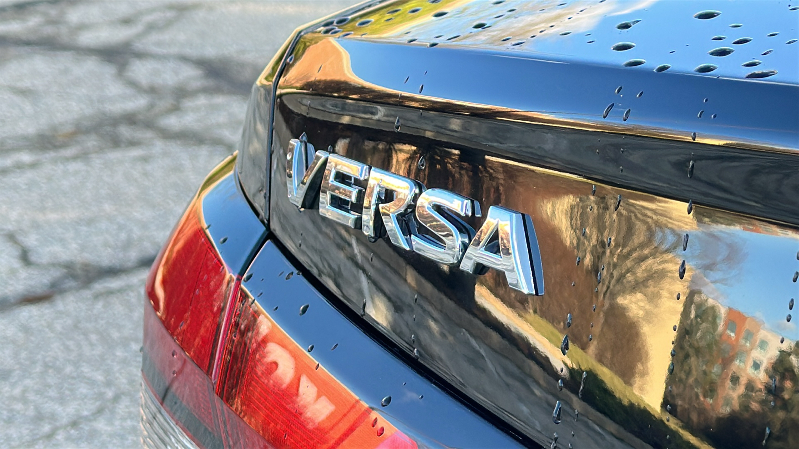 2022 Nissan Versa S 9