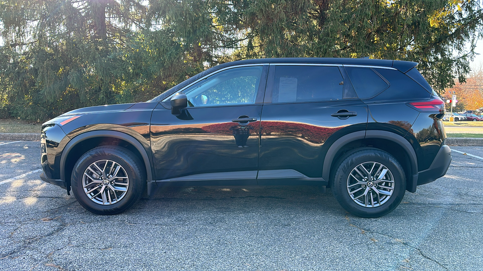 2021 Nissan Rogue S 26