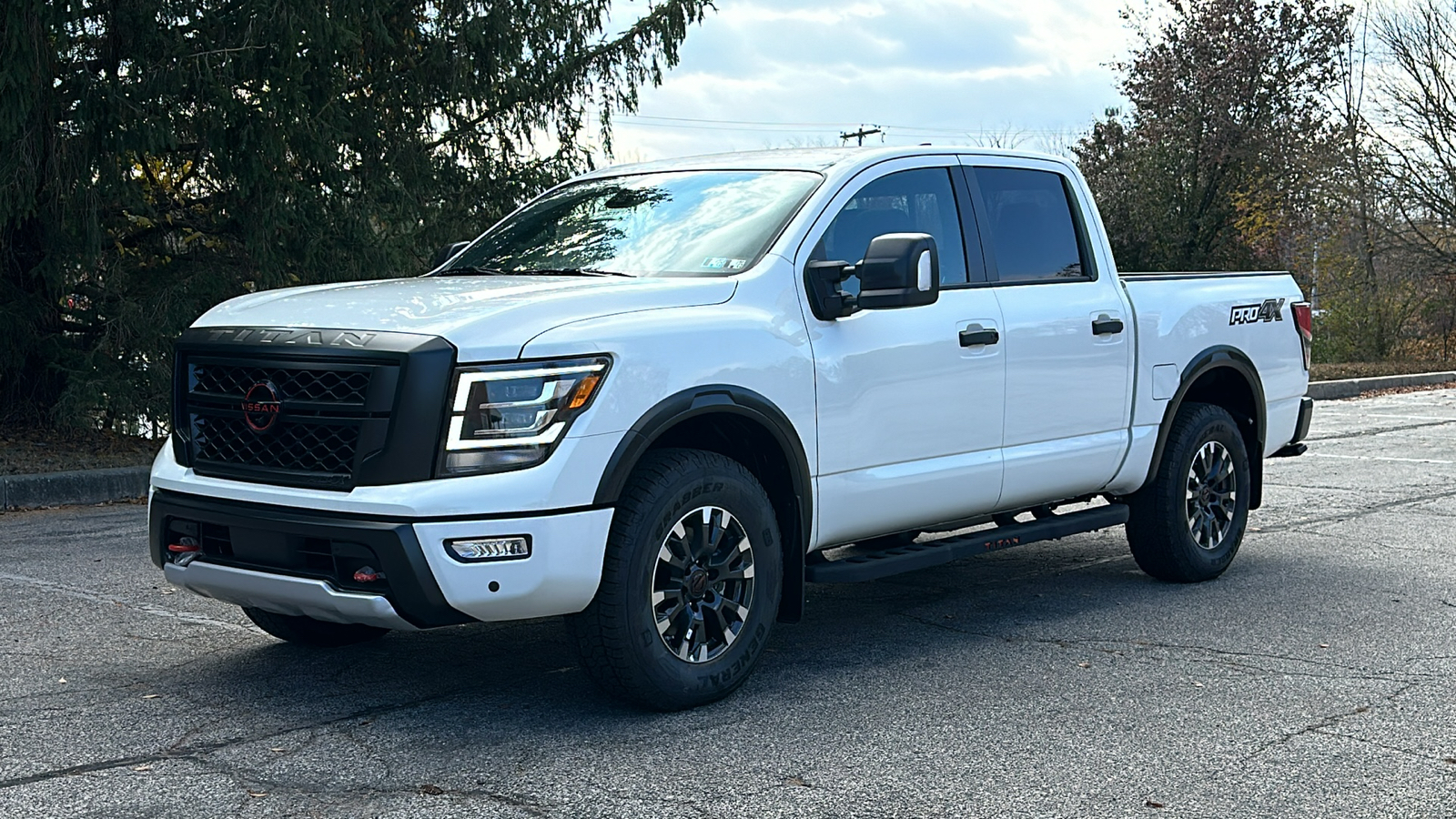 2024 Nissan Titan PRO-4X 2