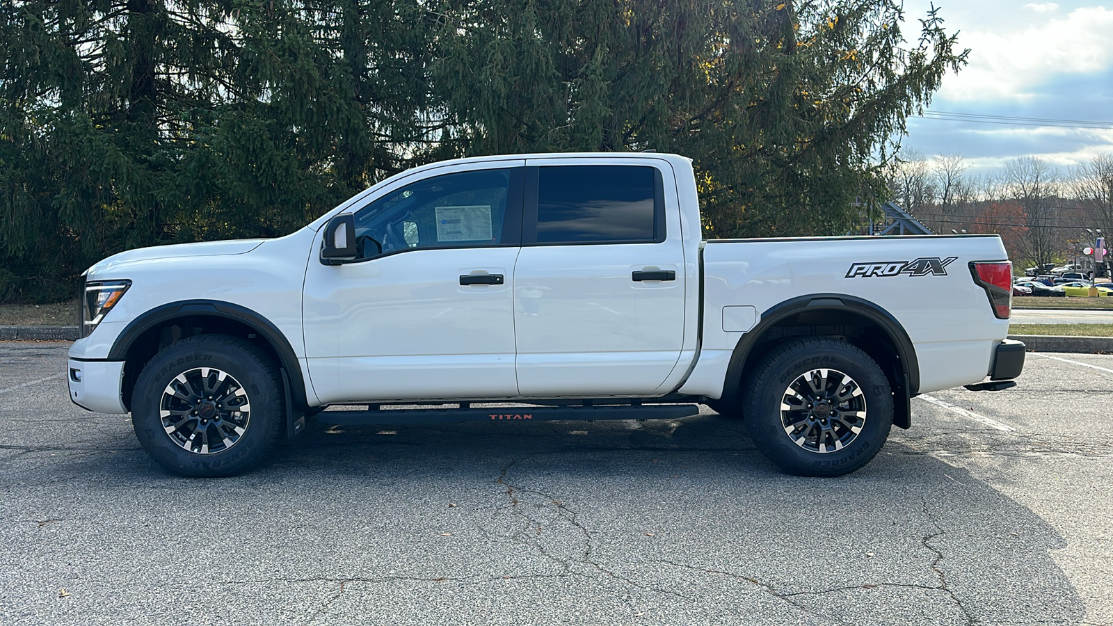 2024 Nissan Titan PRO-4X 13