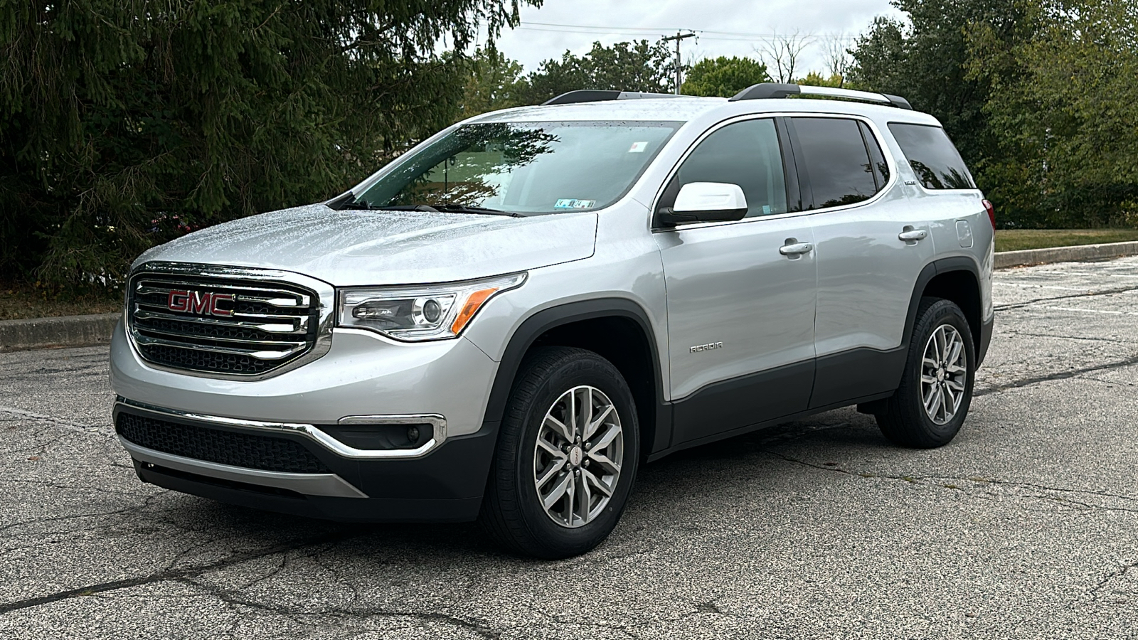 2017 GMC Acadia SLE 2