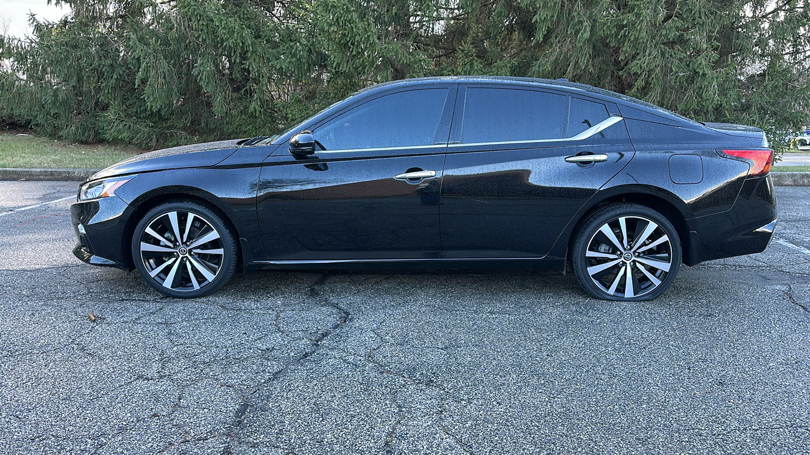 2021 Nissan Altima 2.5 Platinum 29