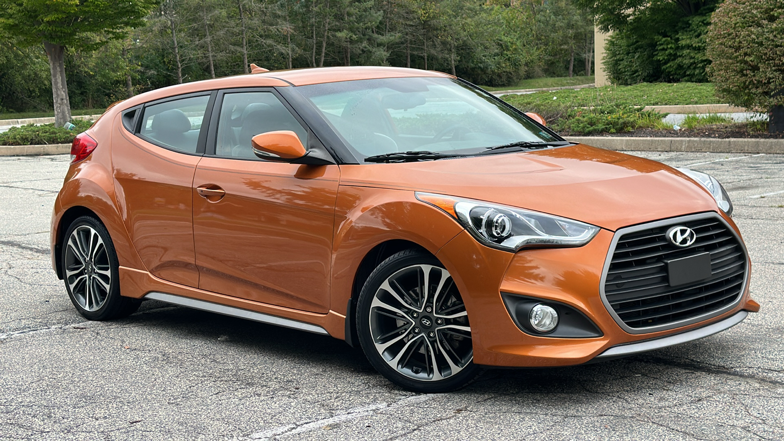 2016 Hyundai Veloster Turbo 1