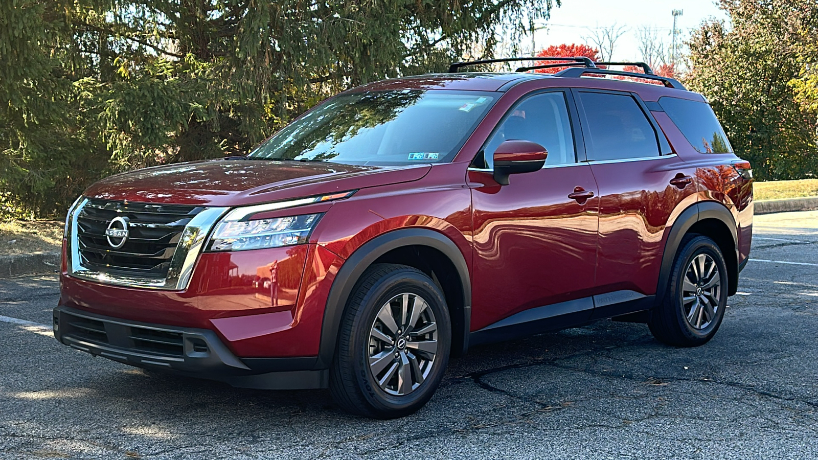 2022 Nissan Pathfinder SV 2