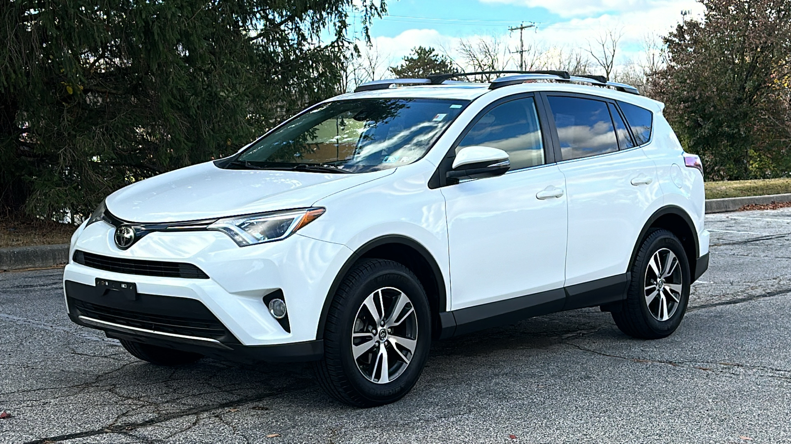 2017 Toyota RAV4 XLE 2