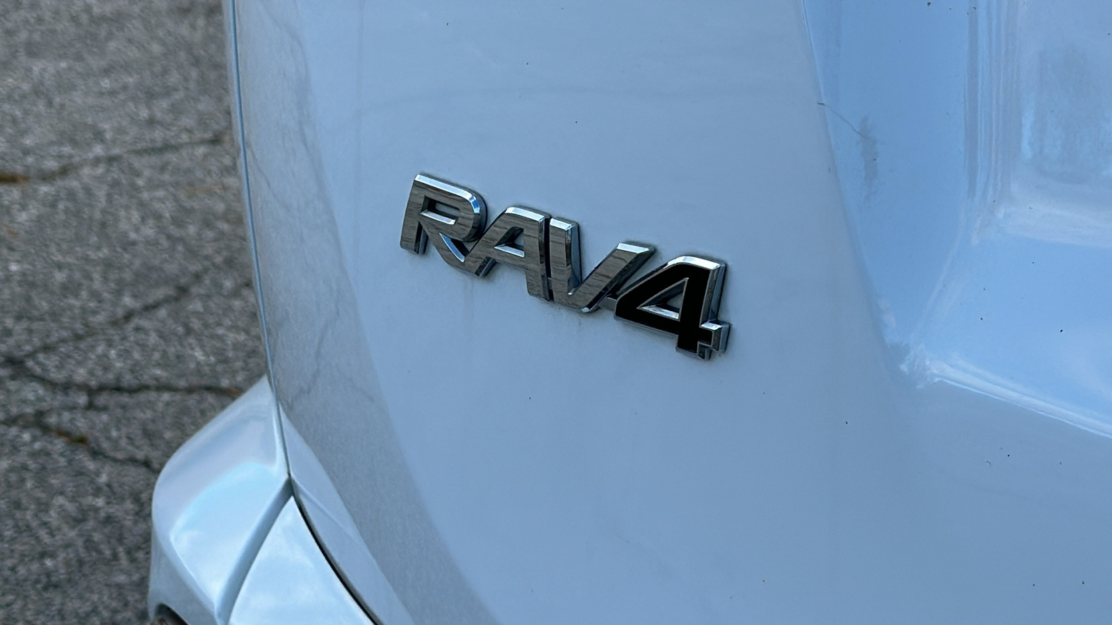 2017 Toyota RAV4 XLE 11