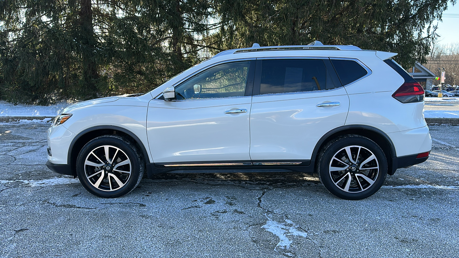 2018 Nissan Rogue SL 30