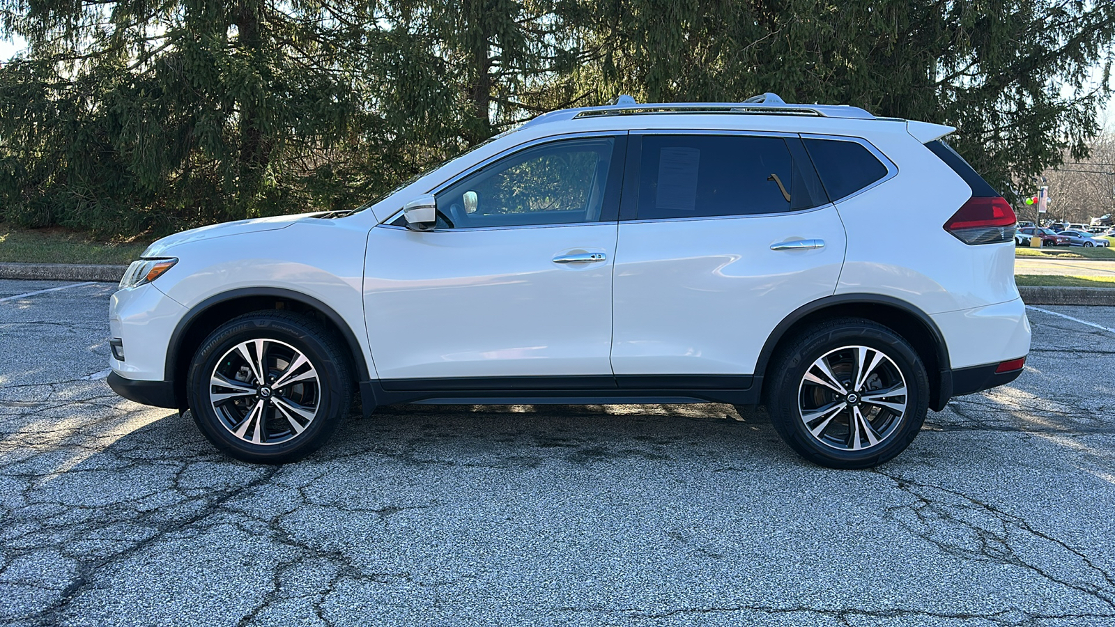 2020 Nissan Rogue SV 28