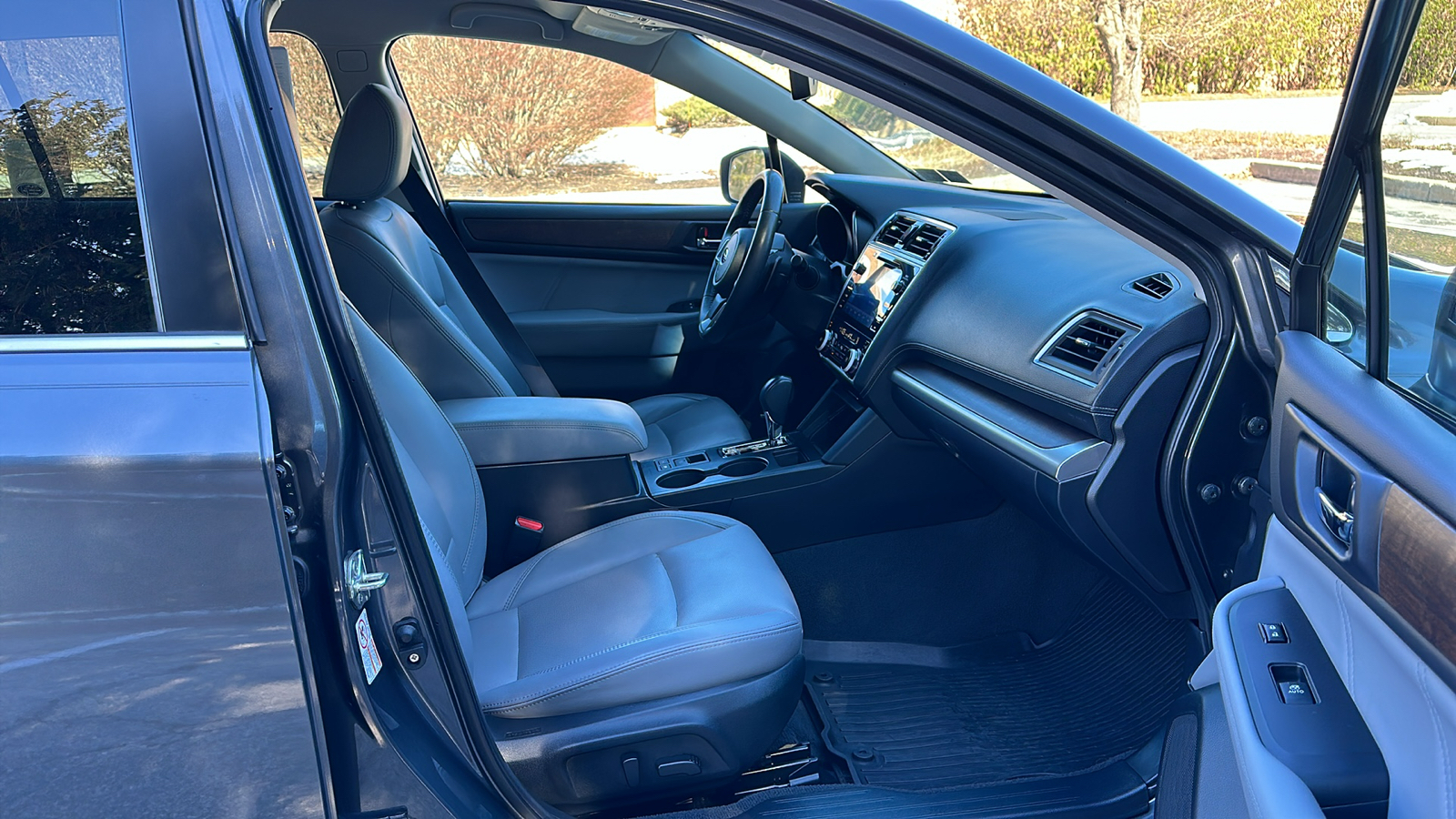 2019 Subaru Outback Limited 24
