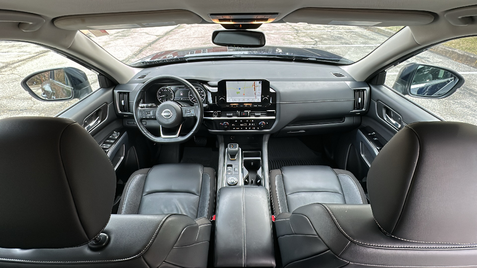 2022 Nissan Pathfinder SL 27