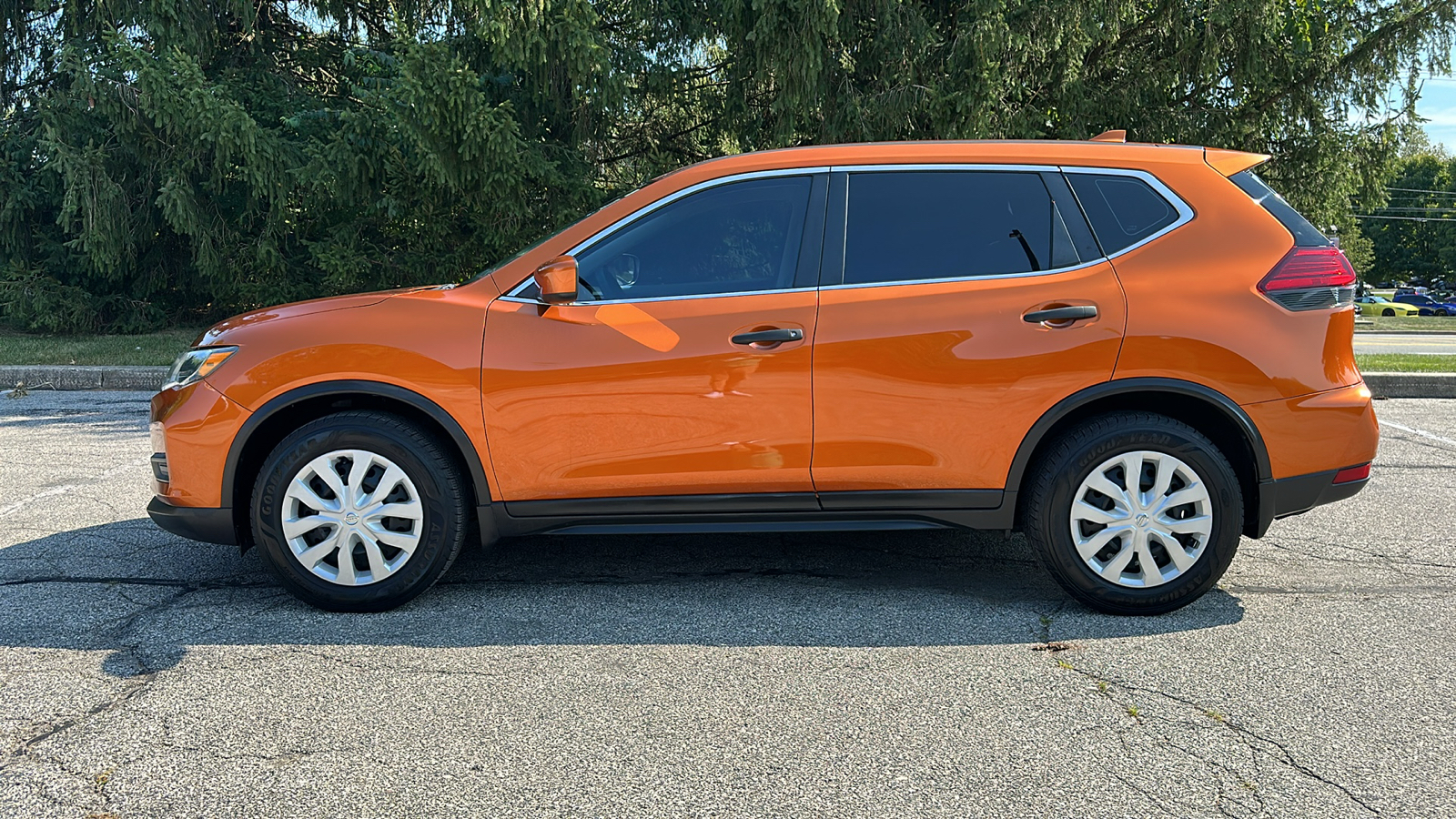 2017 Nissan Rogue S 27