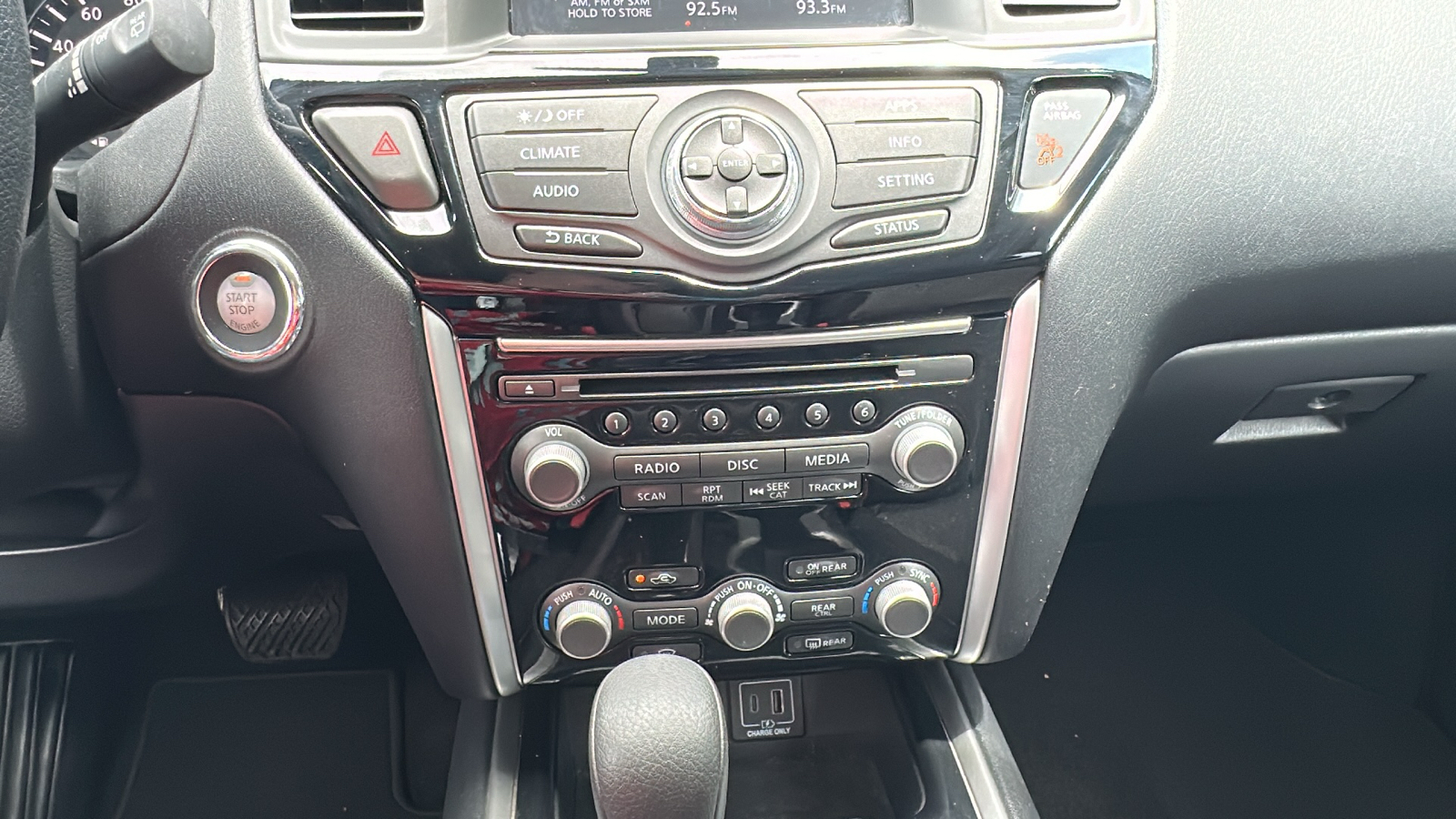 2019 Nissan Pathfinder S 21