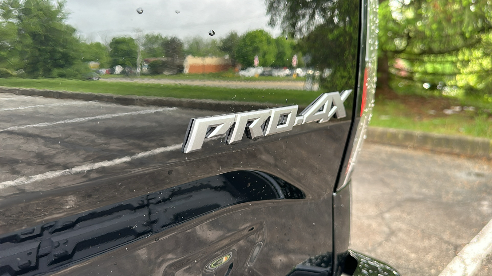 2023 Nissan Frontier PRO-4X 10