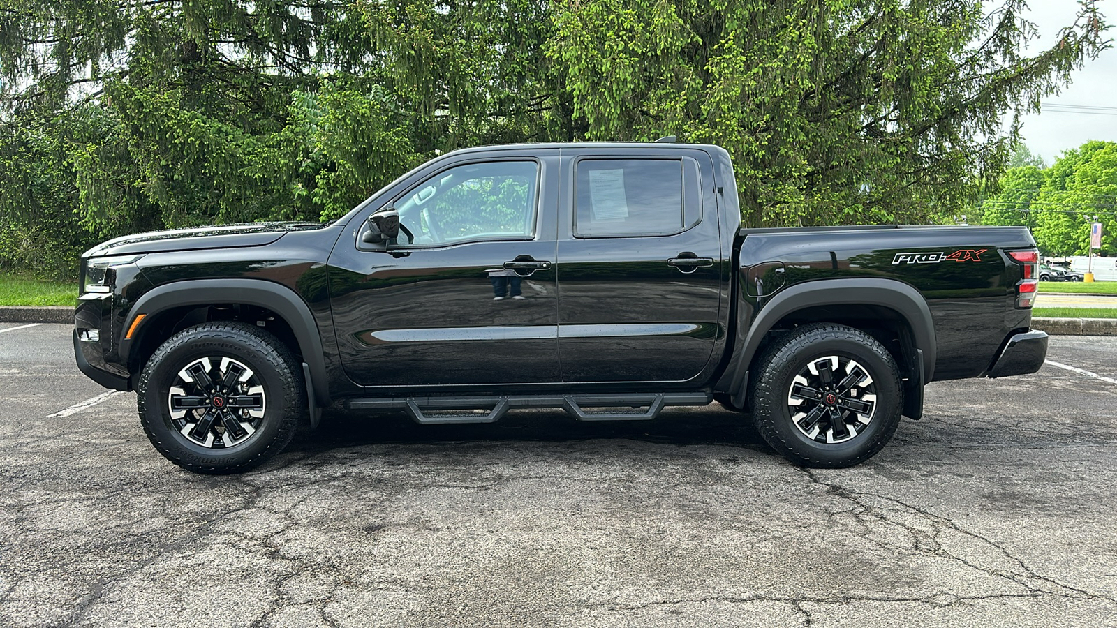 2023 Nissan Frontier PRO-4X 28