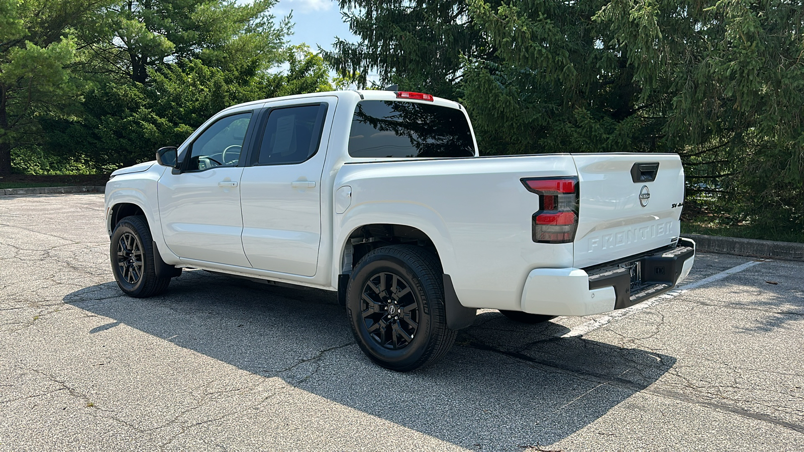 2023 Nissan Frontier SV 8