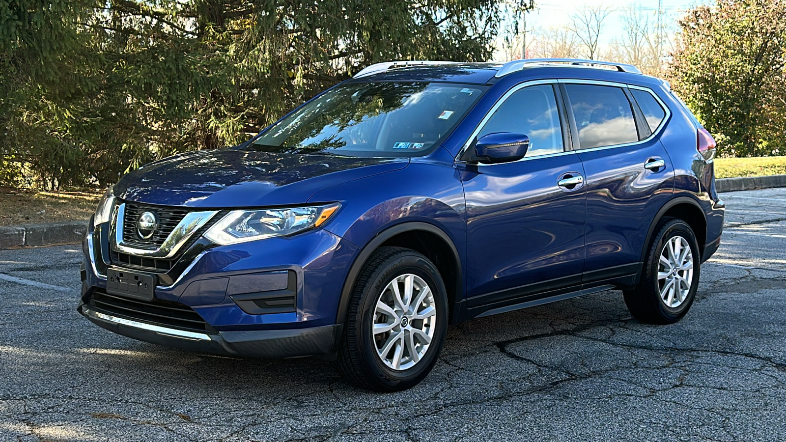 2019 Nissan Rogue SV 2