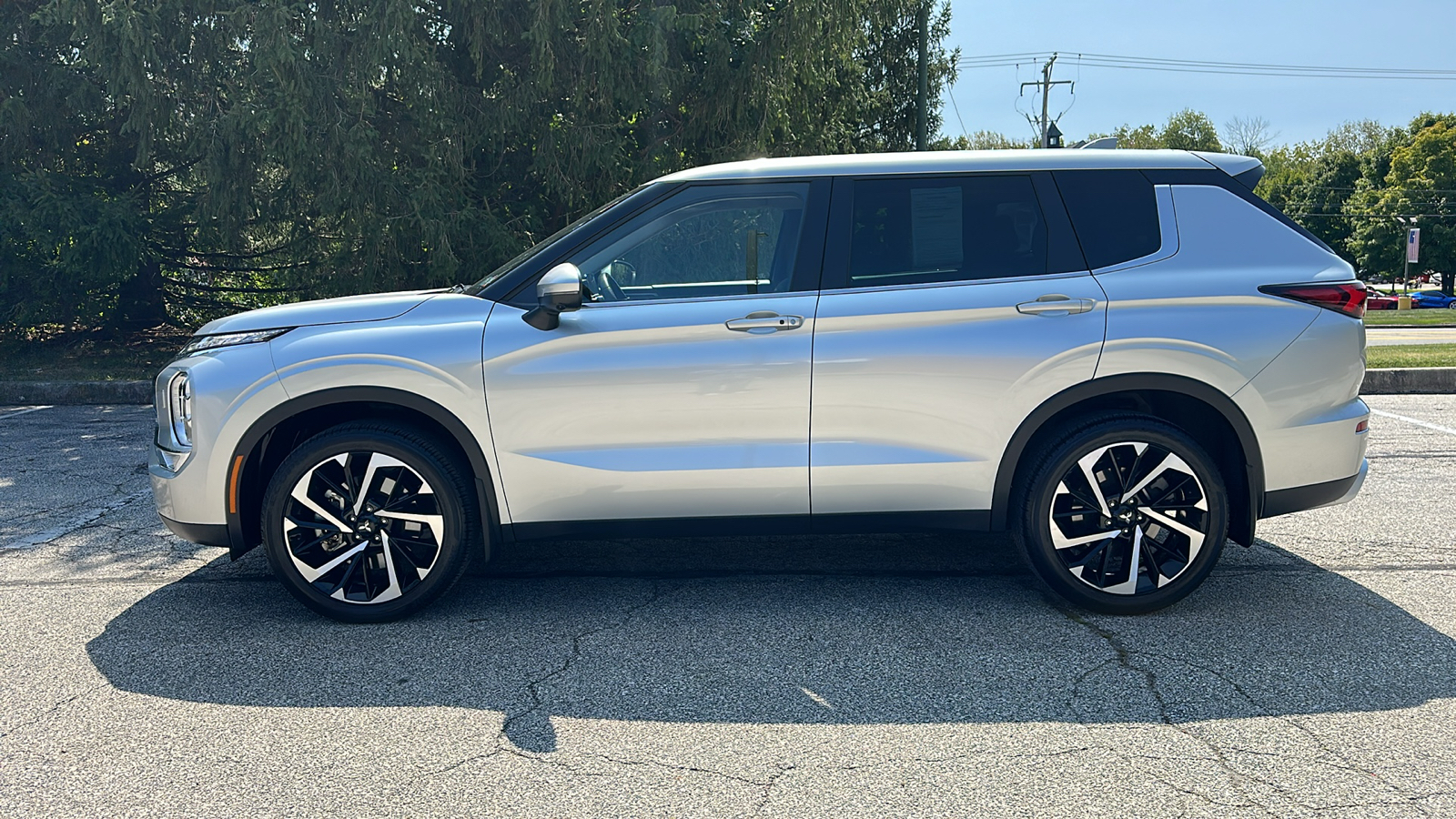 2023 Mitsubishi Outlander SE 28