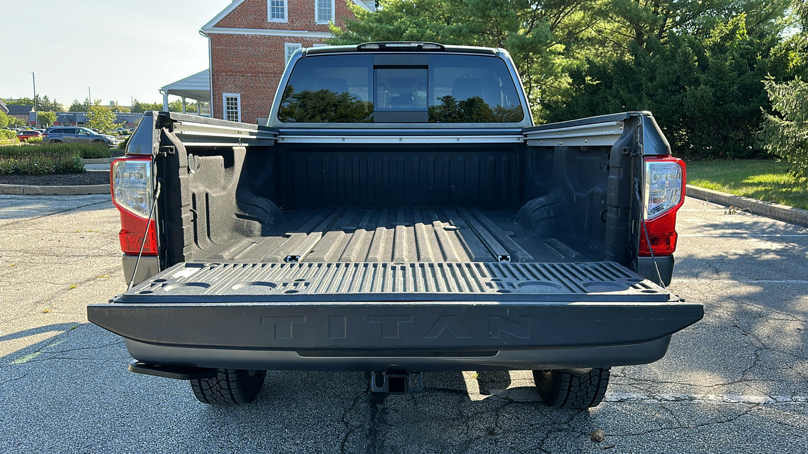 2019 Nissan Titan XD SL 7