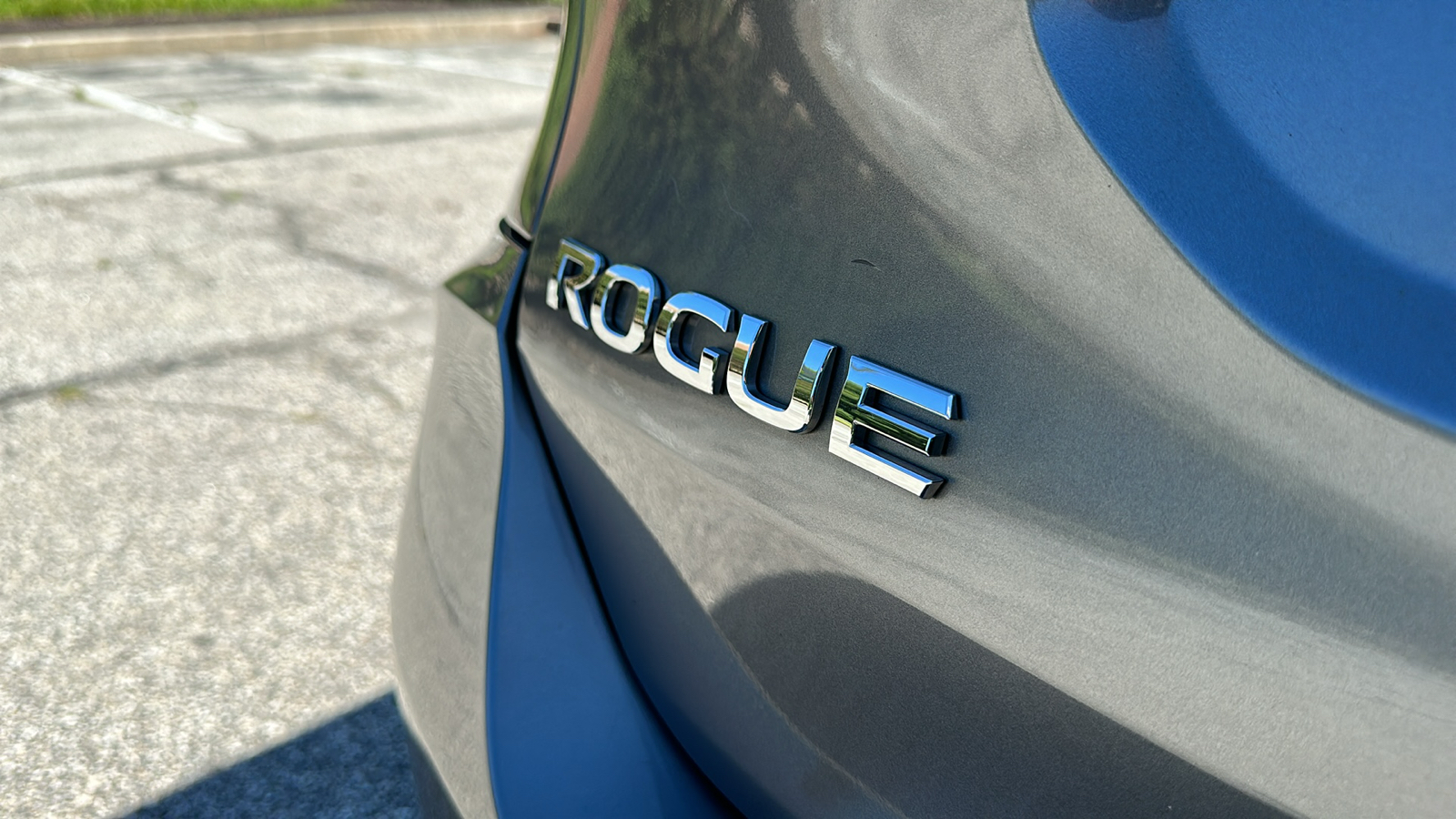 2018 Nissan Rogue SV 10