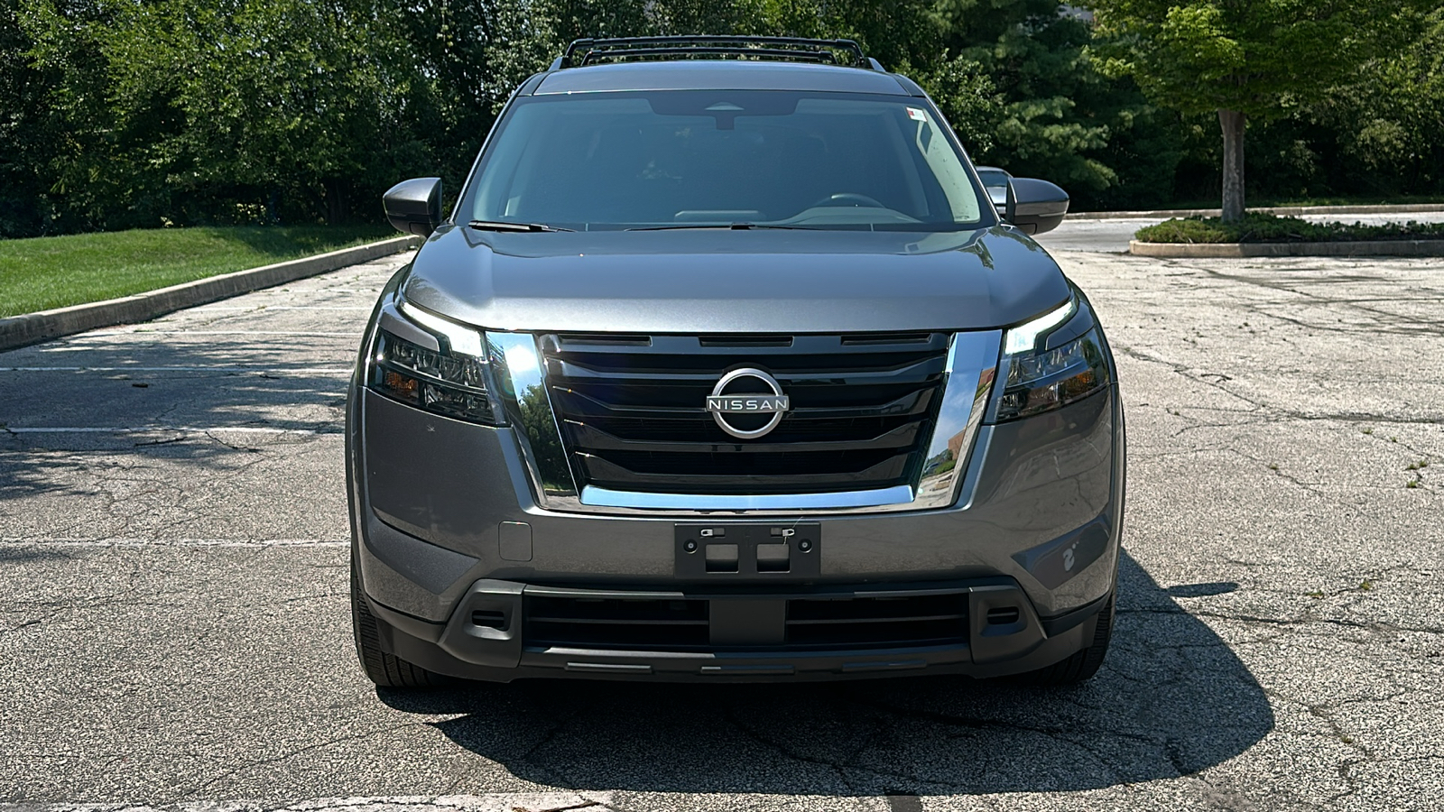 2023 Nissan Pathfinder SV 3