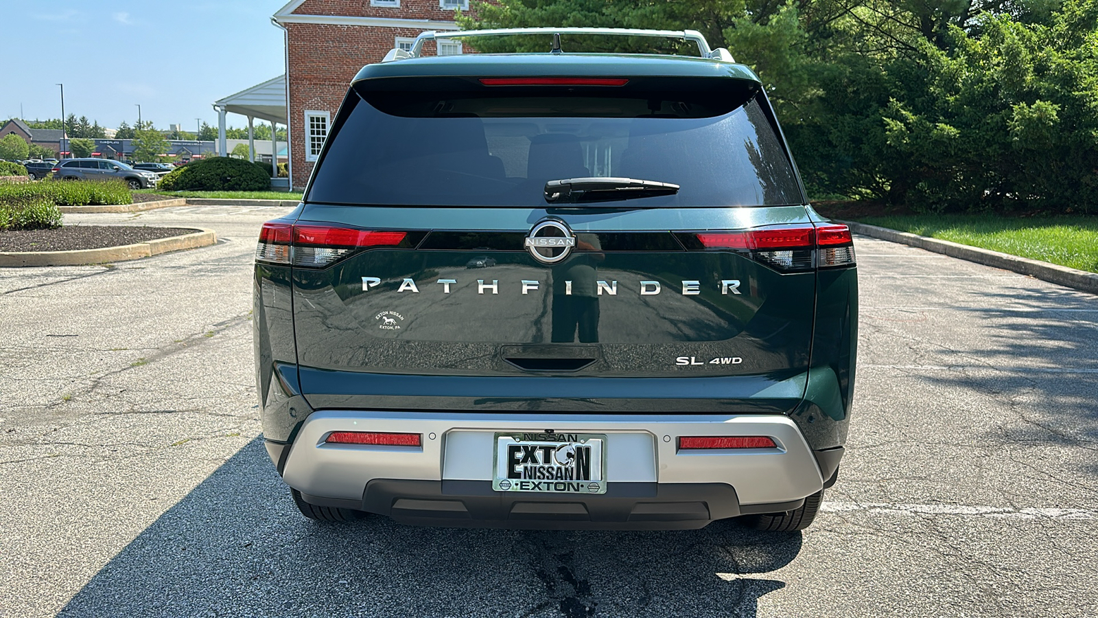 2023 Nissan Pathfinder SL 6