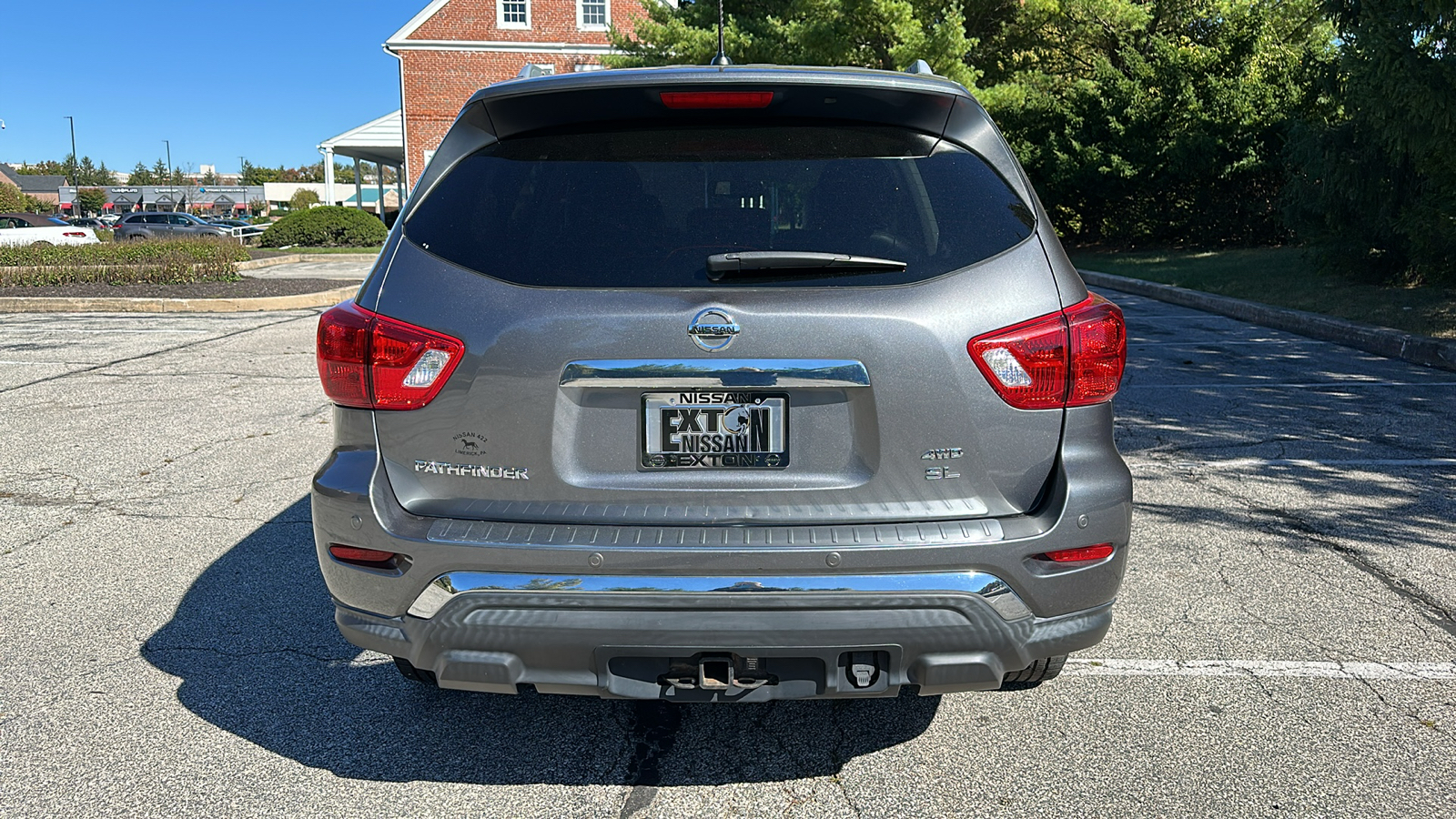 2017 Nissan Pathfinder SL 6