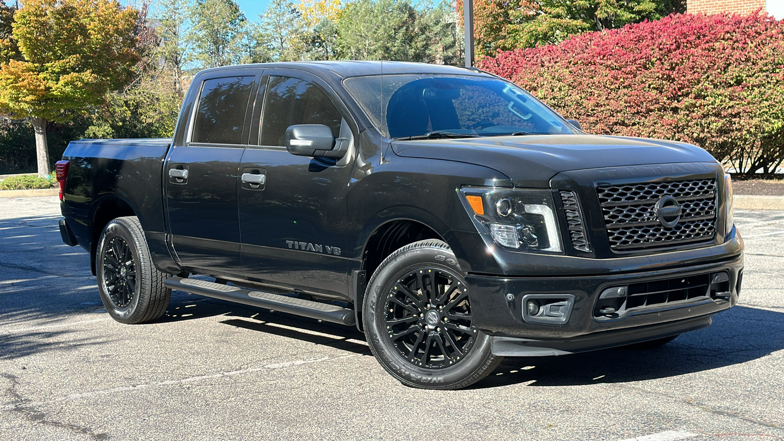 2019 Nissan Titan SV 1