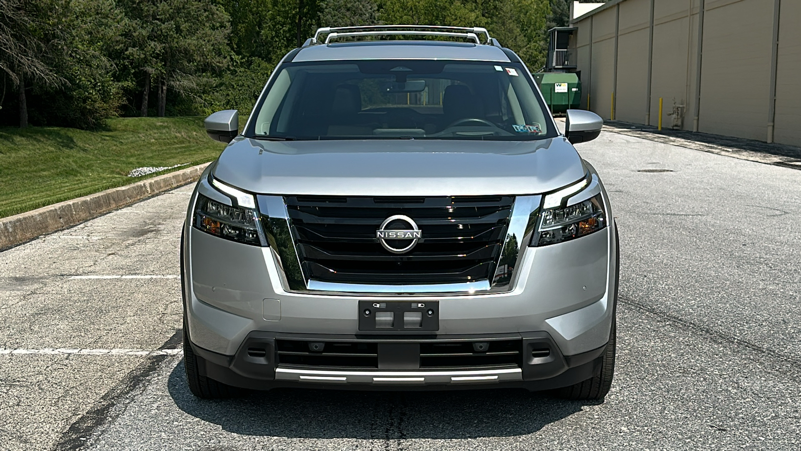 2023 Nissan Pathfinder Platinum 3