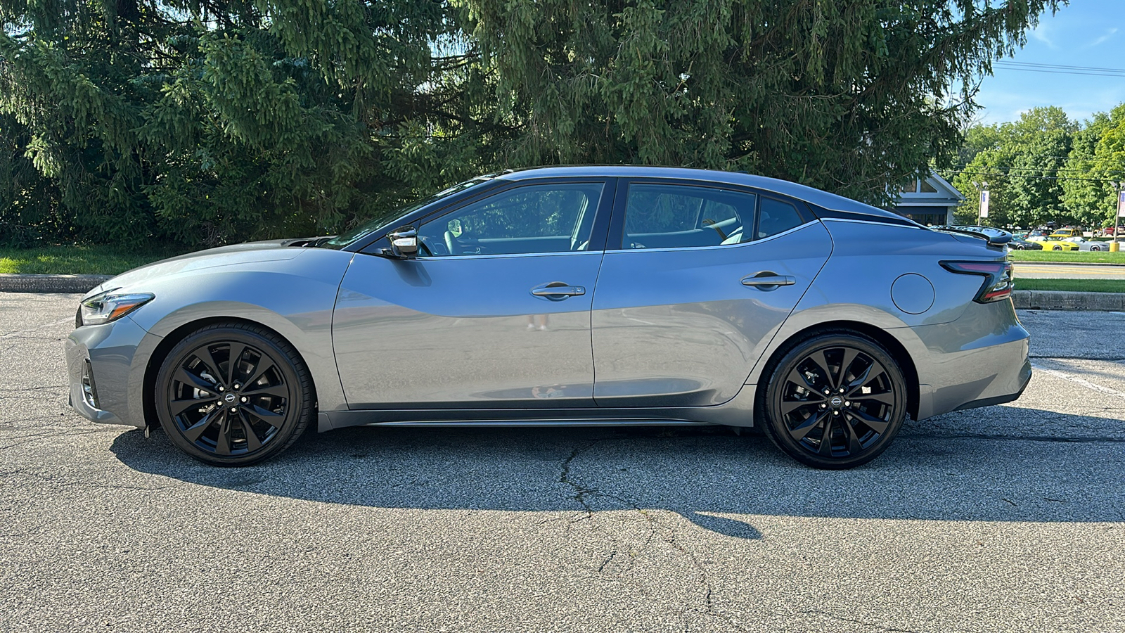 2023 Nissan Maxima SR 28