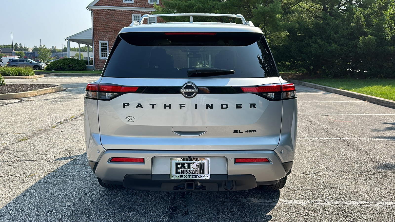 2023 Nissan Pathfinder SL 6