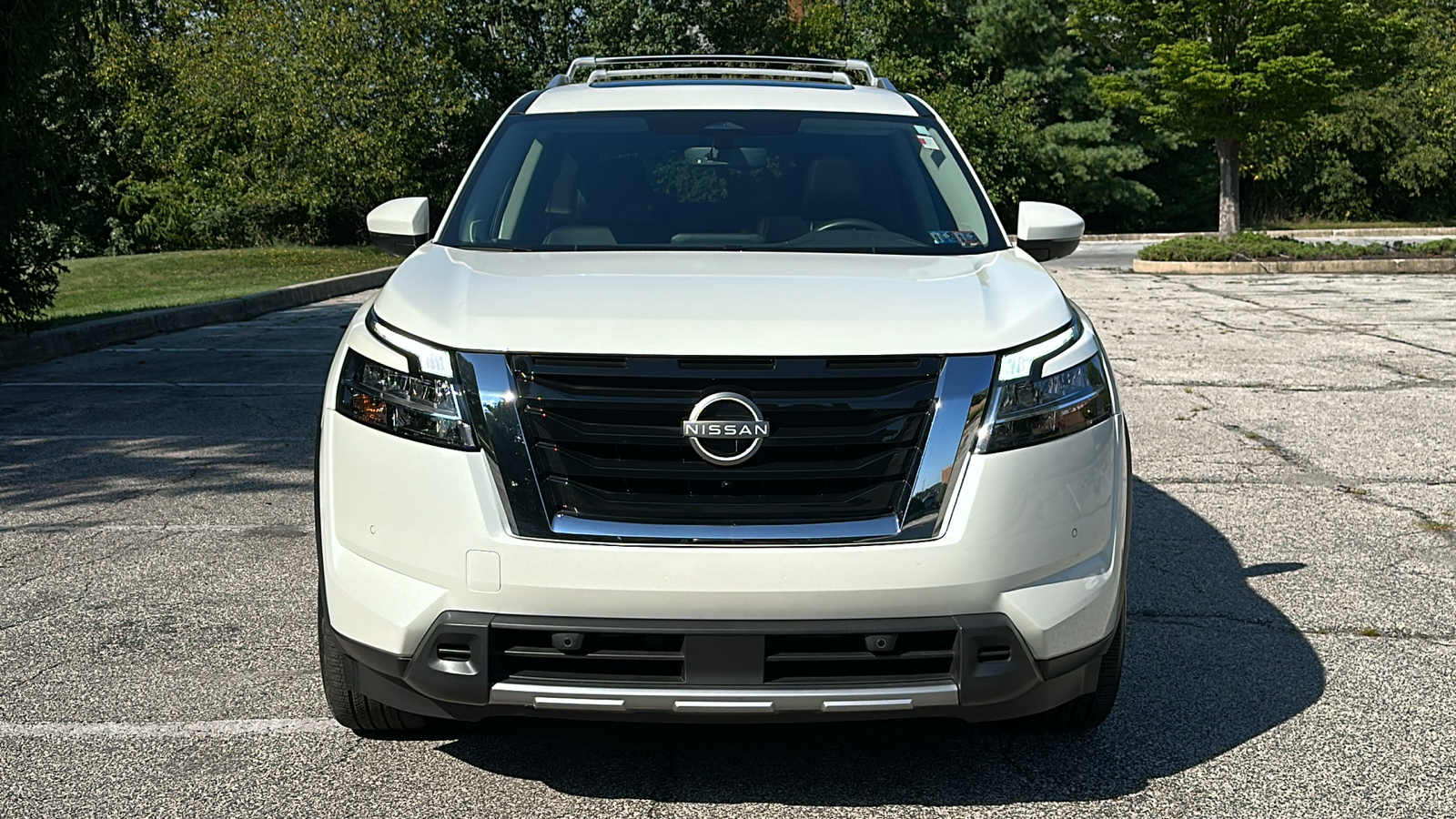 2023 Nissan Pathfinder SL 3