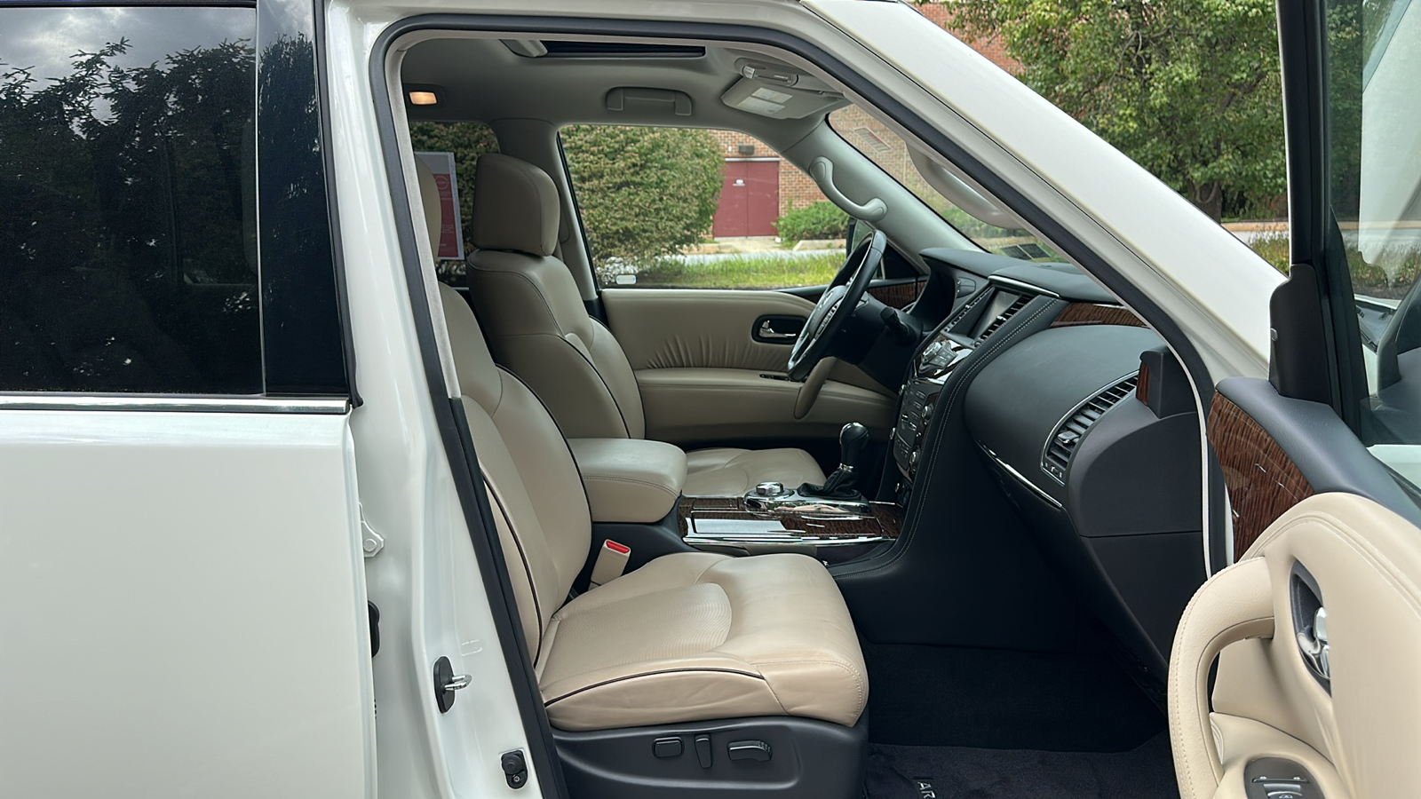 2019 Nissan Armada Platinum 26