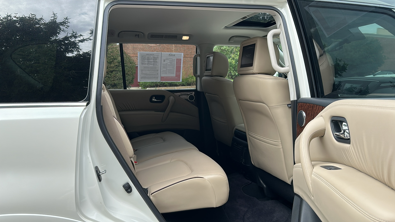 2019 Nissan Armada Platinum 27