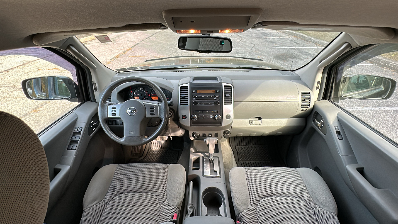 2011 Nissan Frontier SV 26