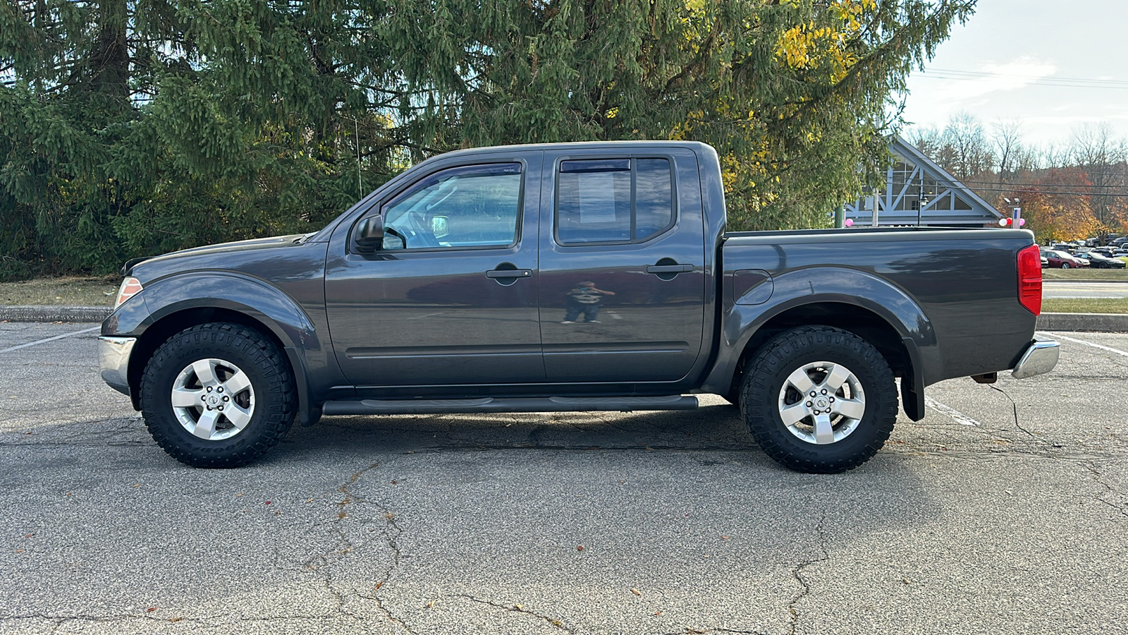 2011 Nissan Frontier SV 27