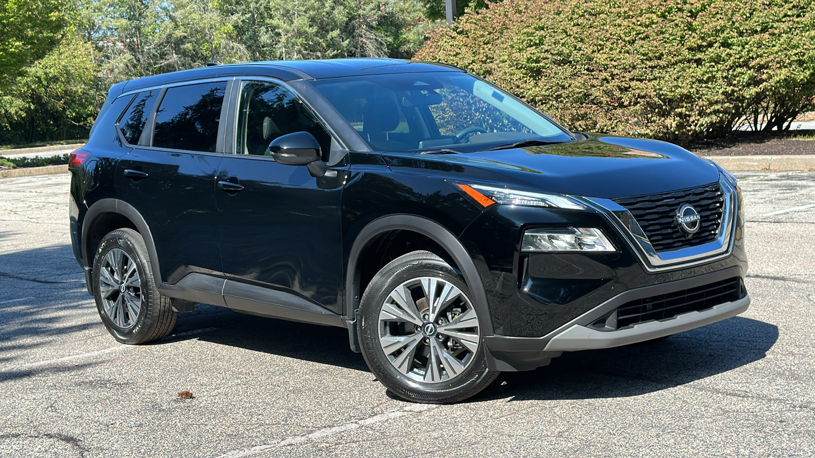 2023 Nissan Rogue SV 1