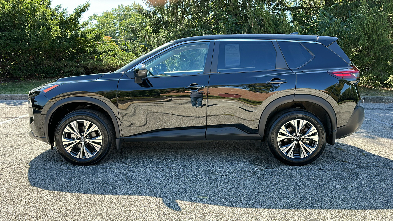 2023 Nissan Rogue SV 26