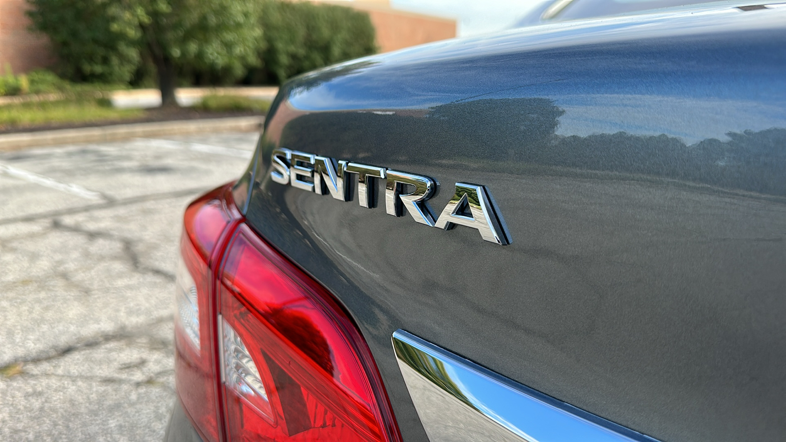 2018 Nissan Sentra SV 10