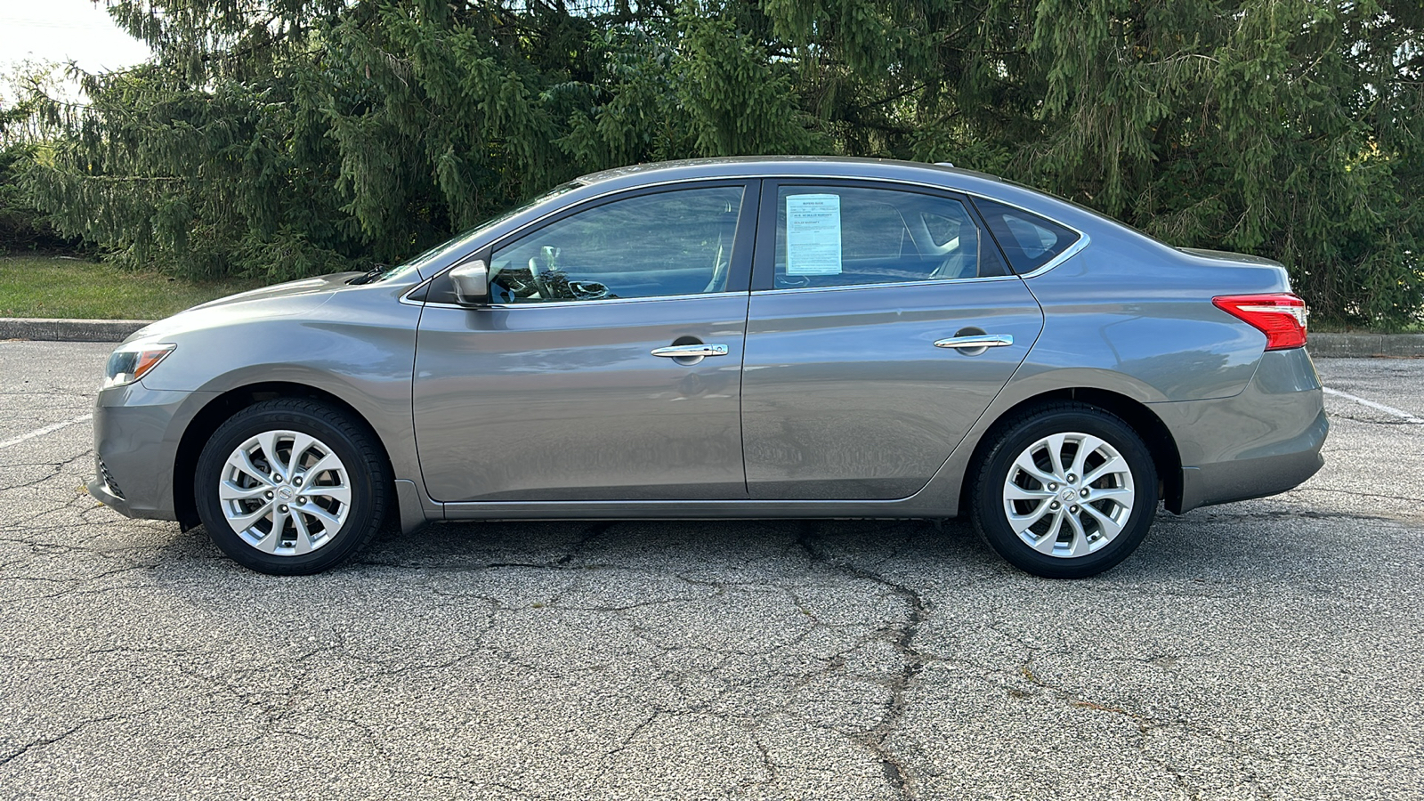 2018 Nissan Sentra SV 27