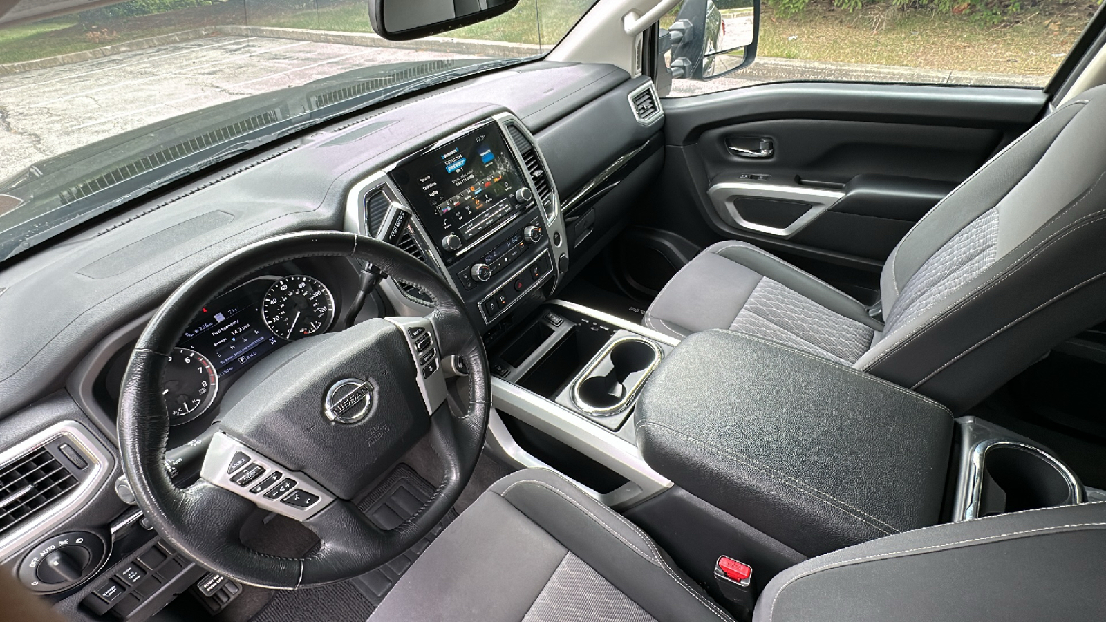 2021 Nissan Titan SV 22