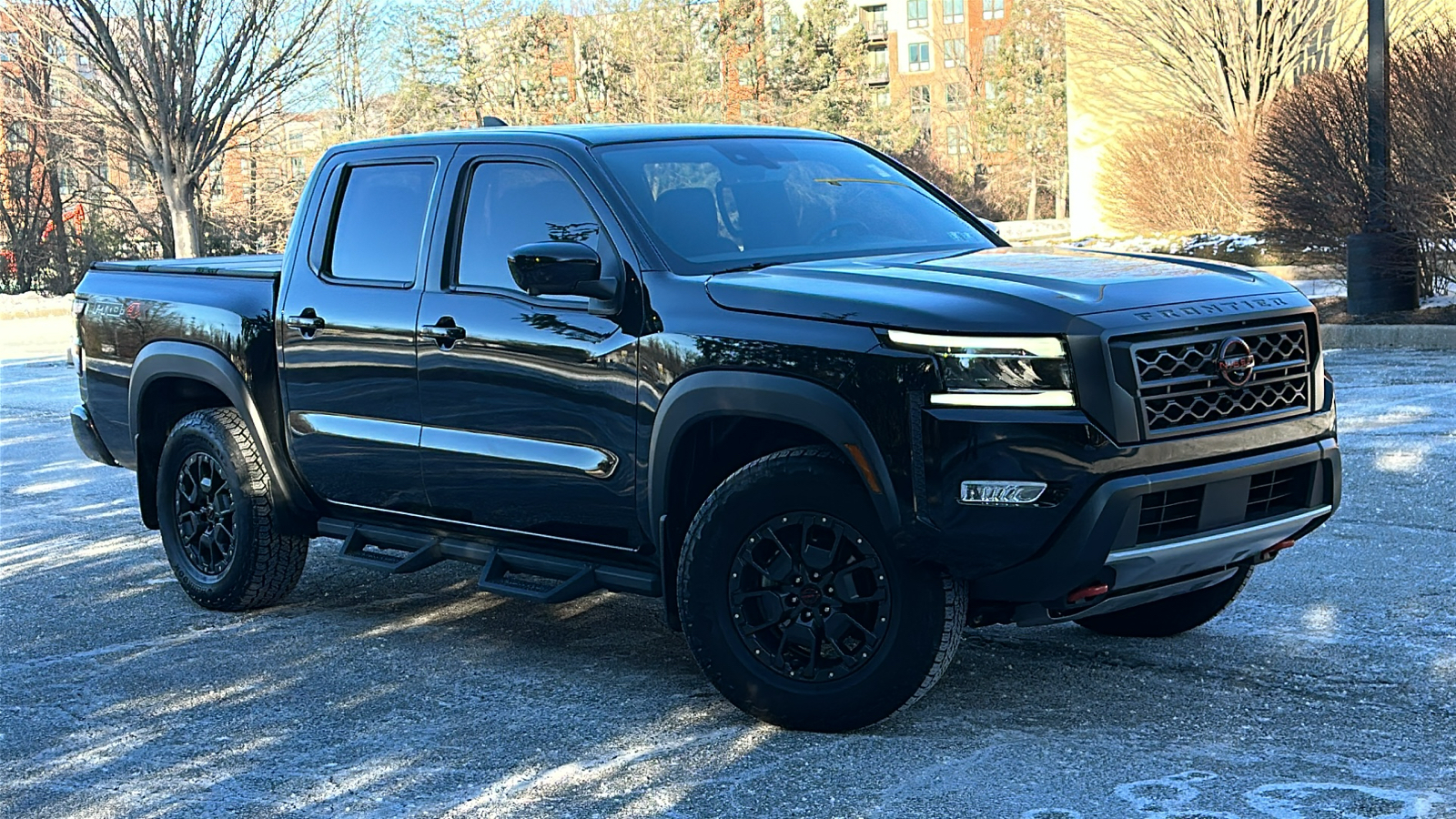 2023 Nissan Frontier PRO-4X 1